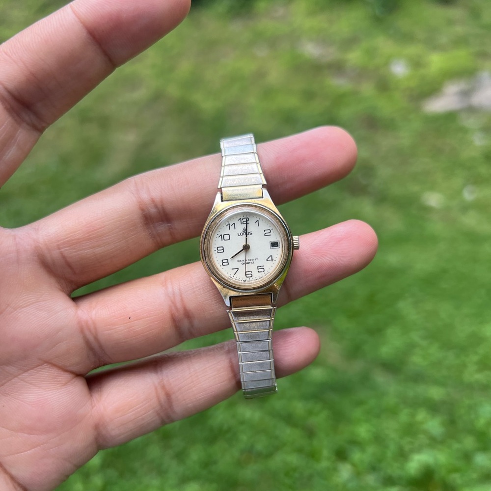 Vintage LORUS Quartz Gold Tone Women's Wristwatch